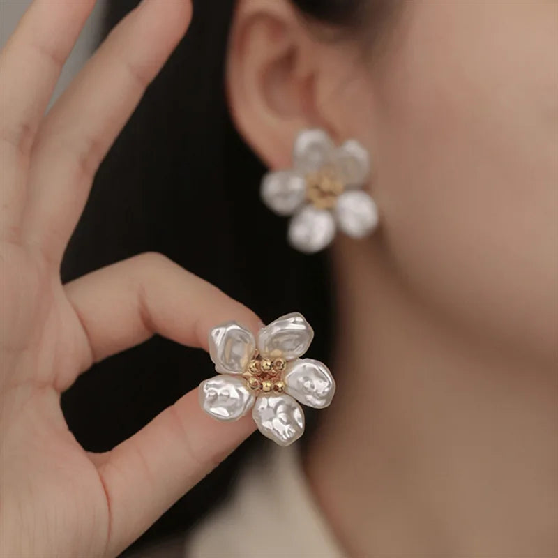 BloomLuxe™ – Elegantni Broš (Set od 2 Komada)